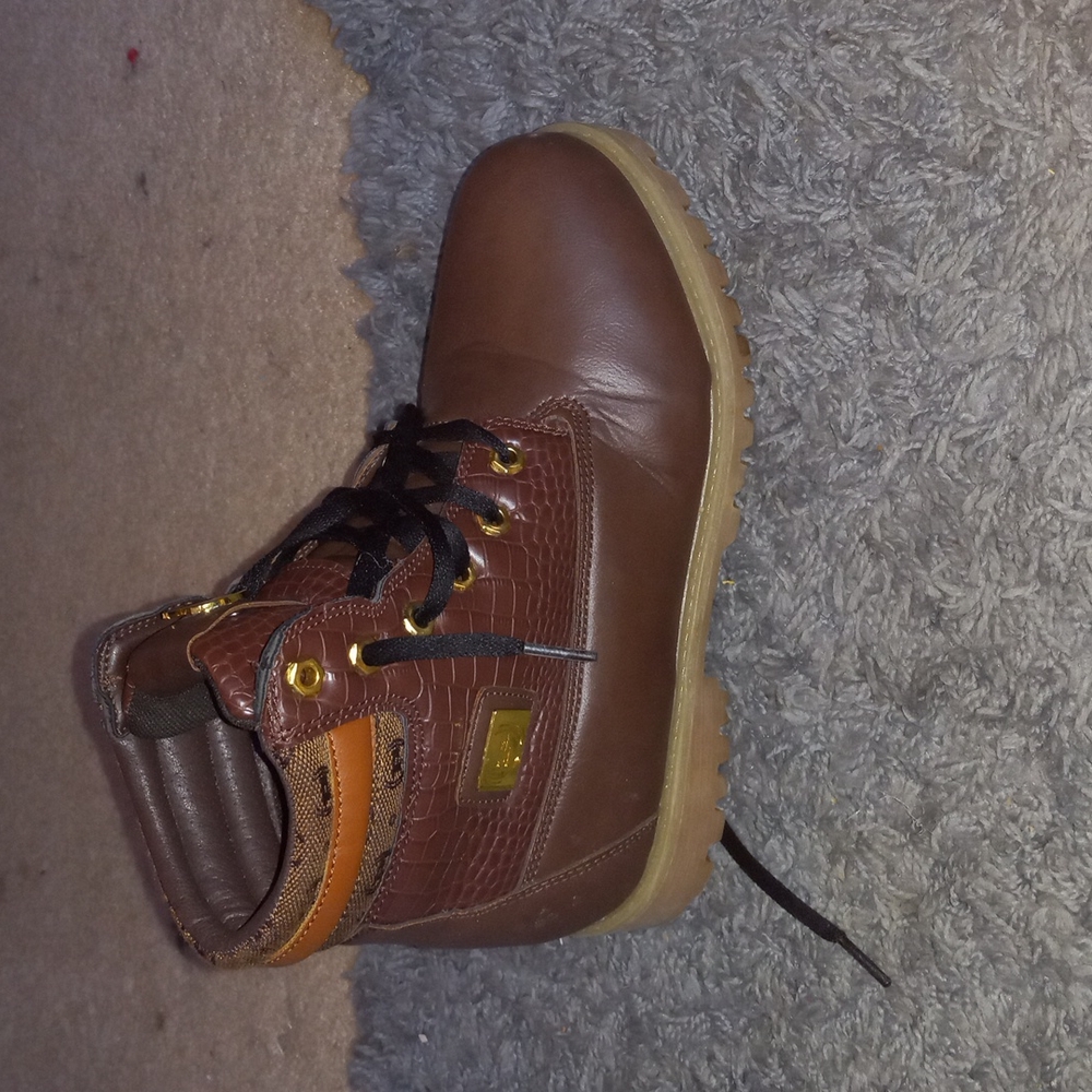 Phat farm snowboots